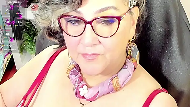 Snapshot of cataleya_mom chatting on February 19, 2:08 am cataleya mom online show from February 19, 2:08 am