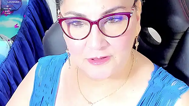 Snapshot of cataleya_mom chatting on October 5, 1:07 am cataleya mom online show from October 5, 1:07 am