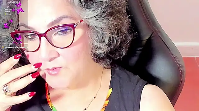 Snapshot of cataleya_mom chatting on November 5, 7:50 pm cataleya mom online show from November 5, 7:50 pm