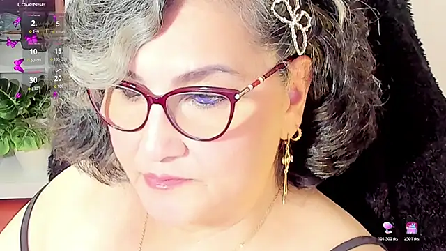 Snapshot of cataleya_mom chatting on November 25, 3:51 am cataleya mom online show from November 25, 3:51 am