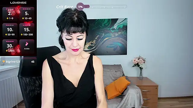 Snapshot of Silvia_Wallec chatting on October 19, 5:43 am Silvia Wallec online show from October 19, 5:43 am