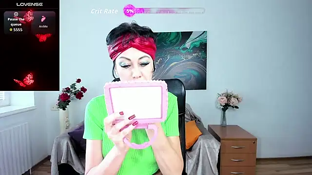 Silvia Wallec online show from November 12, 11:58 am