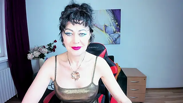 Silvia Wallec online show from May 9, 5:11 am