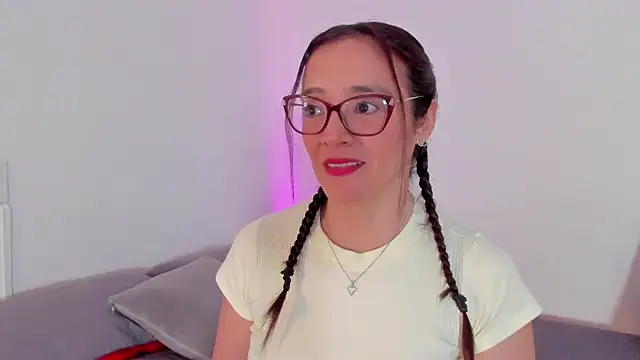 Jessica Herrera  online show from May 26, 9:24 pm