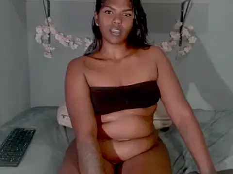 Sexykitten147 online show from September 28, 10:50 pm