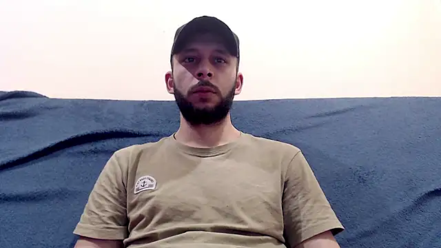 Snapshot of henryaxe chatting on March 11, 11:12 am henryaxe online show from March 11, 11:12 am