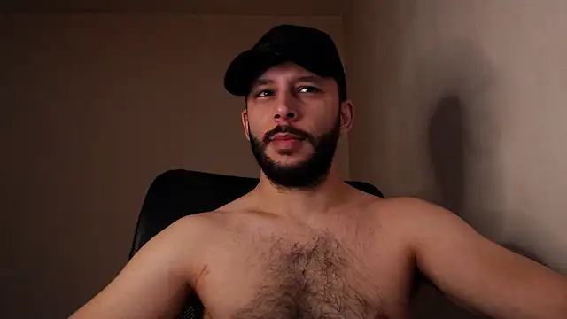 Snapshot of henryaxe chatting on October 7, 11:55 am henryaxe online show from October 7, 11:55 am