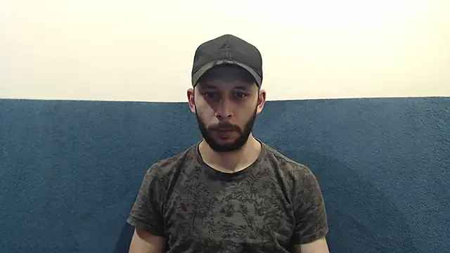 Snapshot of henryaxe chatting on March 6, 8:41 am henryaxe online show from March 6, 8:41 am