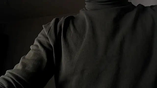 henryaxe online show from March 13, 10:09 am