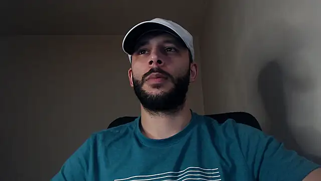 Snapshot of henryaxe chatting on October 8, 5:13 pm henryaxe online show from October 8, 5:13 pm