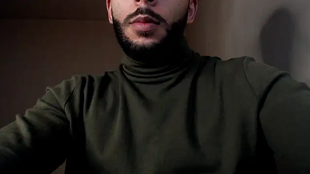 Snapshot of henryaxe chatting on October 15, 11:35 pm henryaxe online show from October 15, 11:35 pm