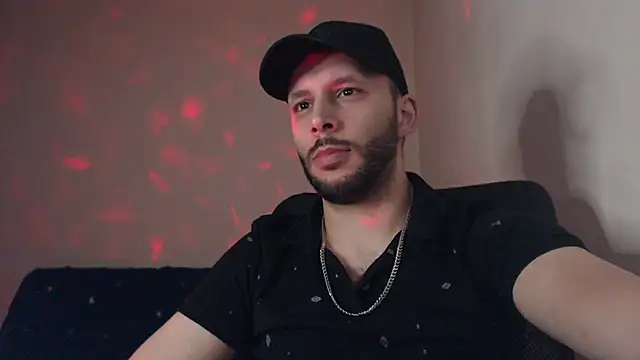 Snapshot of henryaxe chatting on September 23, 10:06 pm henryaxe online show from September 23, 10:06 pm