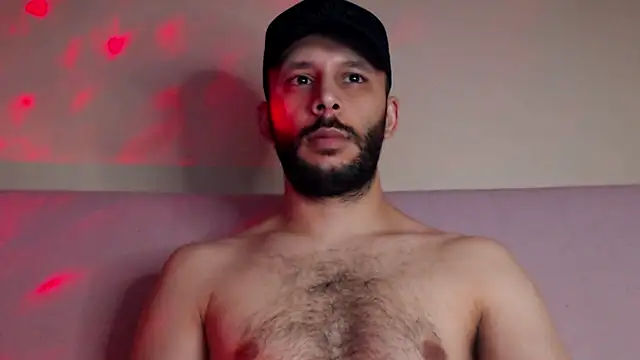 Snapshot of henryaxe chatting on September 14, 10:54 pm henryaxe online show from September 14, 10:54 pm