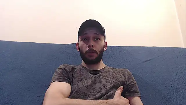 Snapshot of henryaxe chatting on March 7, 2:56 pm henryaxe online show from March 7, 2:56 pm