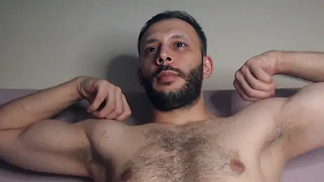 Snapshot of henryaxe chatting on September 12, 6:07 pm henryaxe online show from September 12, 6:07 pm