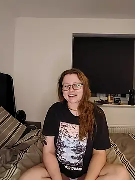 Snapshot of Kiarassecrets chatting on March 23, 9:03 pm Kiarassecrets online show from March 23, 9:03 pm