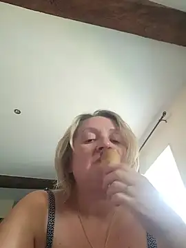 lady charlyne online show from July 13, 5:56 pm