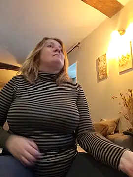 lady charlyne online show from January 19, 1:59 pm