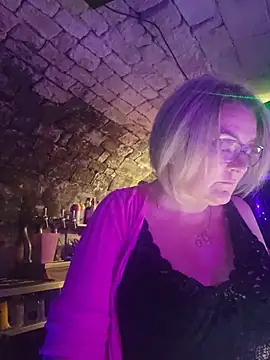 lady charlyne online show from July 24, 7:43 pm