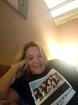 Snapshot of lady_charlyne chatting on February 26, 8:15 pm lady charlyne online show from February 26, 8:15 pm