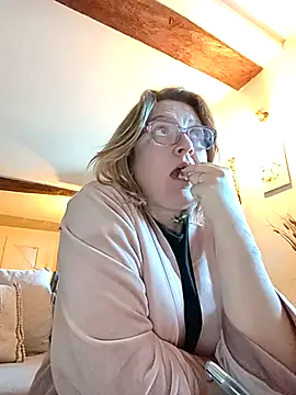 Snapshot of lady_charlyne chatting on September 9, 6:34 am lady charlyne online show from September 9, 6:34 am