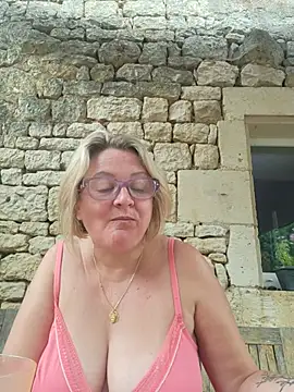 lady charlyne online show from July 11, 7:52 am