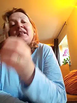 Snapshot of lady_charlyne chatting on October 4, 7:54 am lady charlyne online show from October 4, 7:54 am