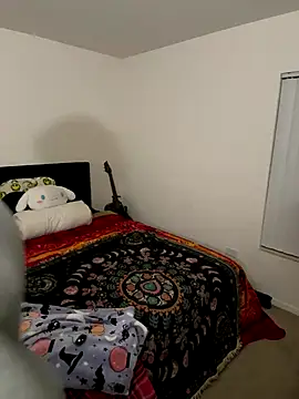 Snapshot of ketarisenup chatting on November 17, 12:47 am ketarisenup online show from November 17, 12:47 am