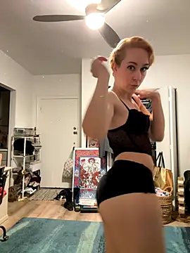 Snapshot of ketarisenup chatting on September 29, 2:51 am ketarisenup online show from September 29, 2:51 am