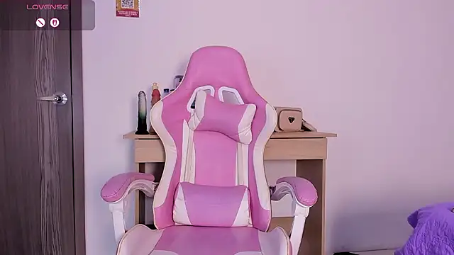 alexa pariss online show from January 10, 6:36 pm