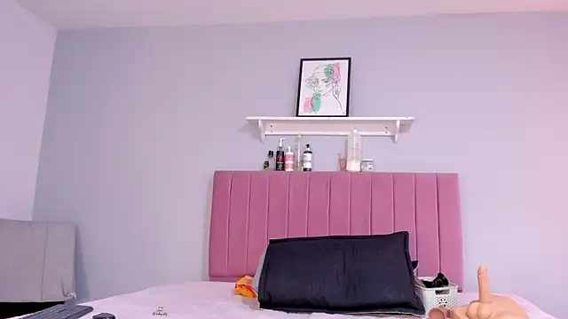 alexa pariss online show from April 21, 9:10 pm