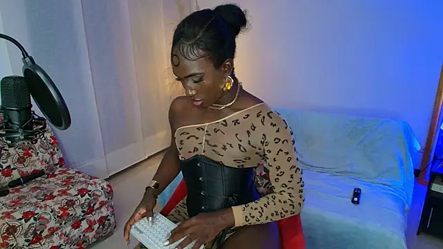 IsseyMz online show from September 14, 9:09 am