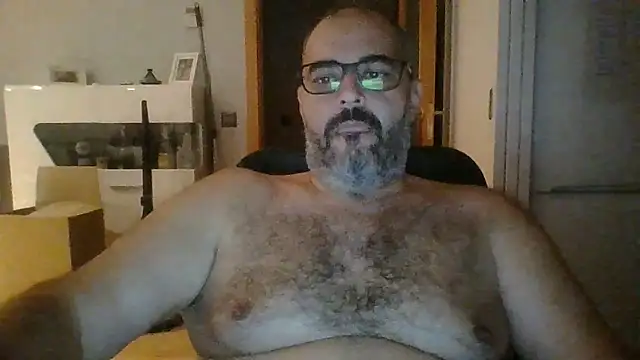 Snapshot of templar2303 chatting on October 21, 9:03 pm templar2303 online show from October 21, 9:03 pm