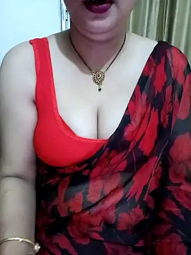 Snapshot of Priya_Boudi chatting on February 8, 5:08 pm Priya Boudi online show from February 8, 5:08 pm