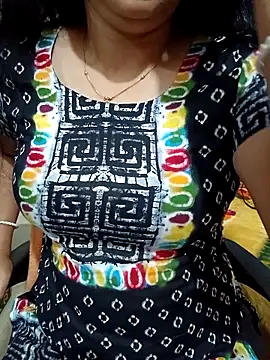 Snapshot of Priya_Boudi chatting on September 27, 6:58 pm Priya Boudi online show from September 27, 6:58 pm