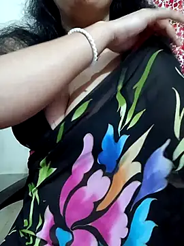 Snapshot of Priya_Boudi chatting on November 7, 6:23 pm Priya Boudi online show from November 7, 6:23 pm