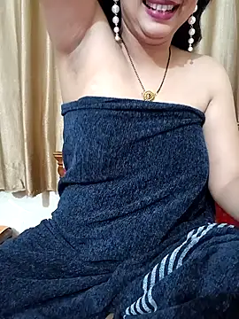 Snapshot of Priya_Boudi chatting on February 4, 7:44 pm Priya Boudi online show from February 4, 7:44 pm