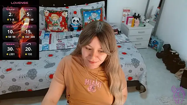 Snapshot of soniafuckboobs chatting on December 15, 12:22 pm soniafuckboobs online show from December 15, 12:22 pm