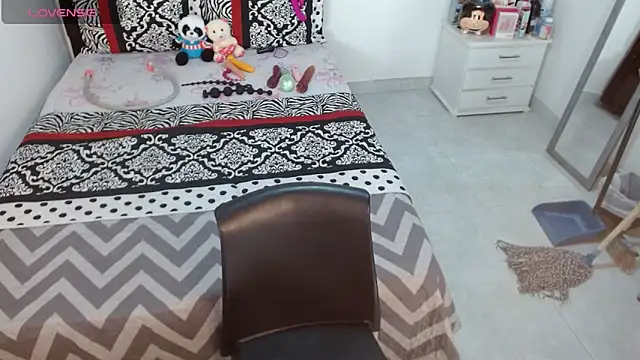soniafuckboobs online show from October 9, 12:38 pm