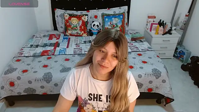 Snapshot of soniafuckboobs chatting on December 16, 12:53 pm soniafuckboobs online show from December 16, 12:53 pm