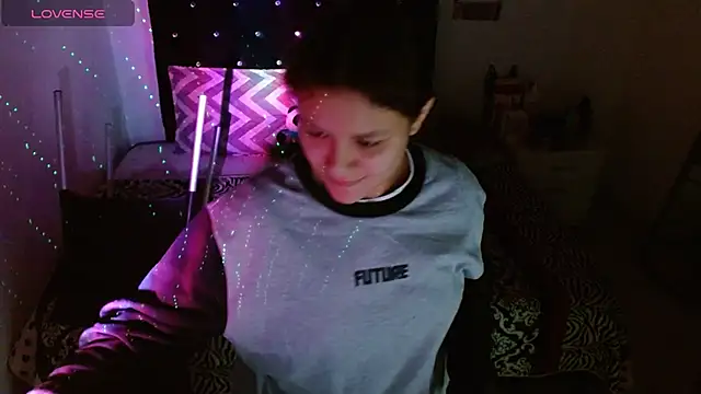 Snapshot of soniafuckboobs chatting on November 8, 1:09 am soniafuckboobs online show from November 8, 1:09 am