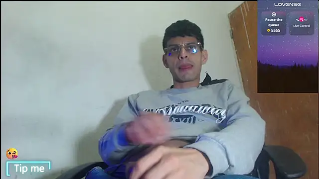 GrayHornyX online show from April 18, 8:20 pm