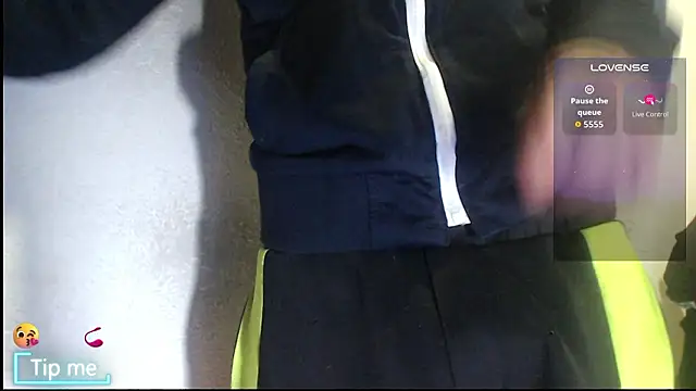 Snapshot of GrayHornyX chatting on February 13, 12:49 pm GrayHornyX online show from February 13, 12:49 pm