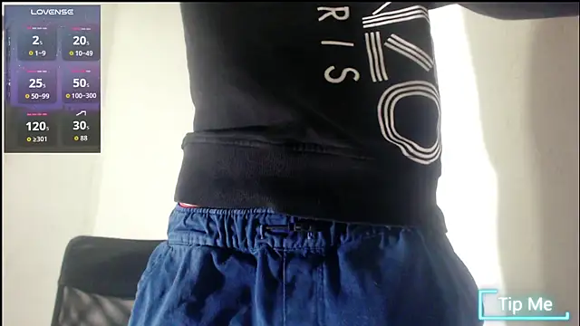 Snapshot of GrayHornyX chatting on July 7, 4:10 pm GrayHornyX online show from July 7, 4:10 pm