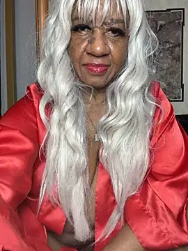 BreanaDivine online show from December 19, 12:18 pm