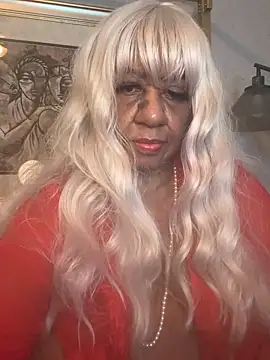 BreanaDivine online show from March 22, 5:32 am