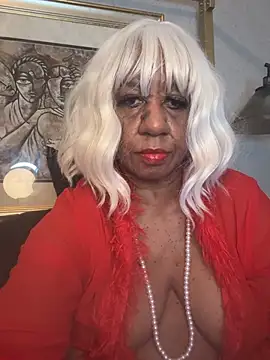 BreanaDivine online show from March 26, 7:39 am