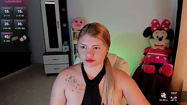 chloejones   online show from March 3, 9:15 pm