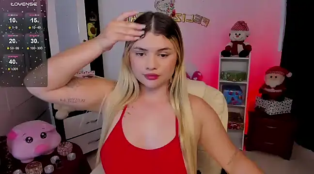 chloejones   online show from December 5, 7:44 pm