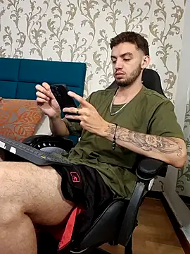 Michael magno online show from April 2, 1:13 am